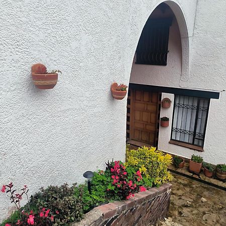House Life Hotell La Calera Eksteriør bilde